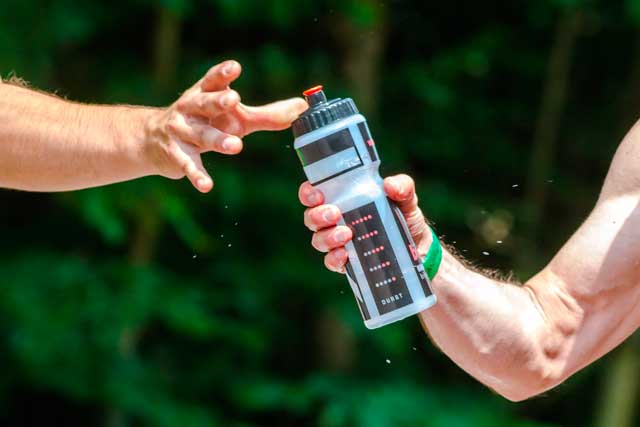 La importancia de la hidratación deportiva en verano | HCMN